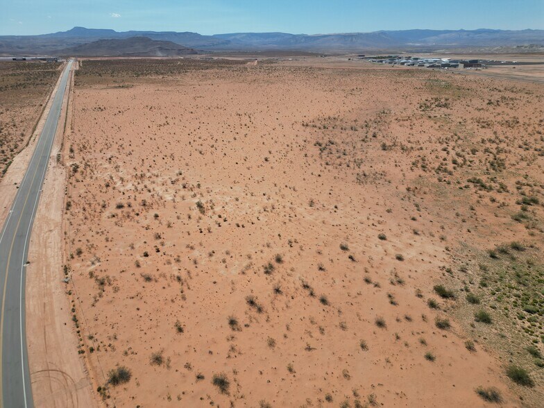 Airport Parkway, Saint George, UT à vendre - Photo de l’immeuble – Image 3 sur 18