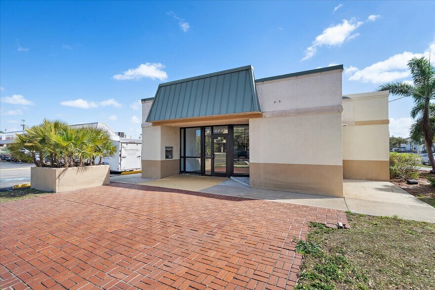1155 S Tamiami Trl, Sarasota, FL à vendre - Photo principale – Image 1 sur 26