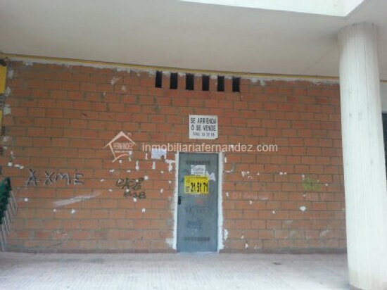 Local commercial dans Cáceres, Cáceres à louer Photo de l’immeuble– Image 1 sur 3