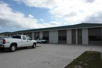 Plus de détails pour 3030-3050 SE Dominica Ter, Stuart, FL - Industriel/Logistique à louer