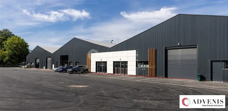 Industriel/Logistique dans Neuville-en-Ferrain à louer Photo de l’immeuble– Image 1 sur 9