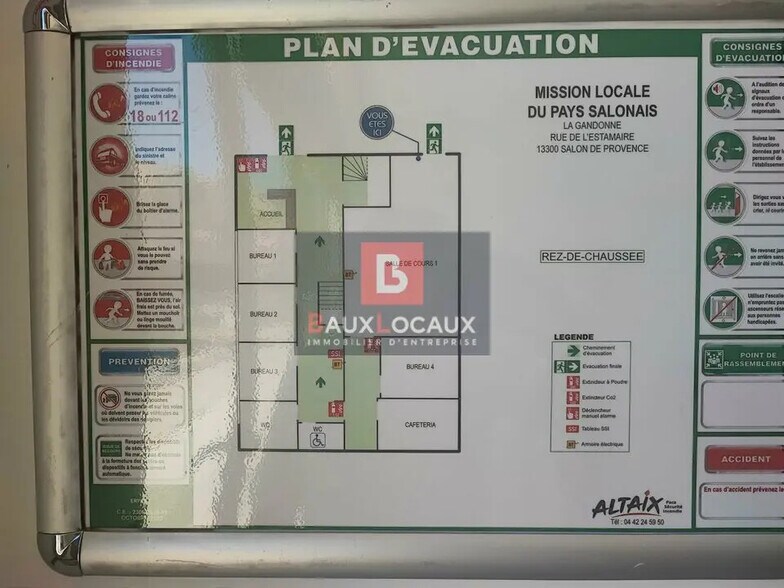 Bureau dans Salon-de-Provence à louer - Photo de l’immeuble – Image 2 sur 3