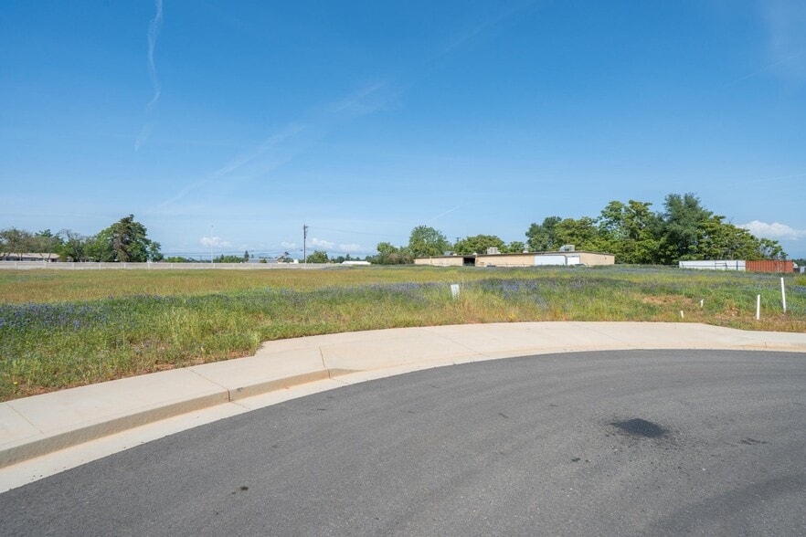 Rancho Industrial Park, Redding, CA à vendre - Photo principale – Image 1 sur 4