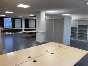 40 Cumberland Rd, Londres à louer Photo intérieure– Image 2 sur 14