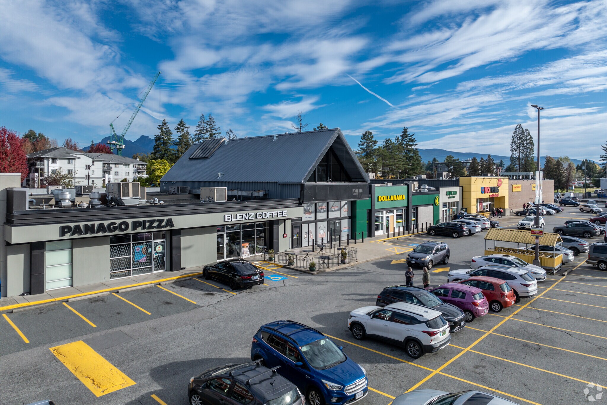 22441 Dewdney Trunk Rd, Maple Ridge, BC à louer Photo de l’immeuble– Image 1 sur 6