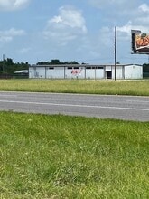 4411 County Road 418, Rosharon, TX à louer Photo de l’immeuble– Image 1 sur 34