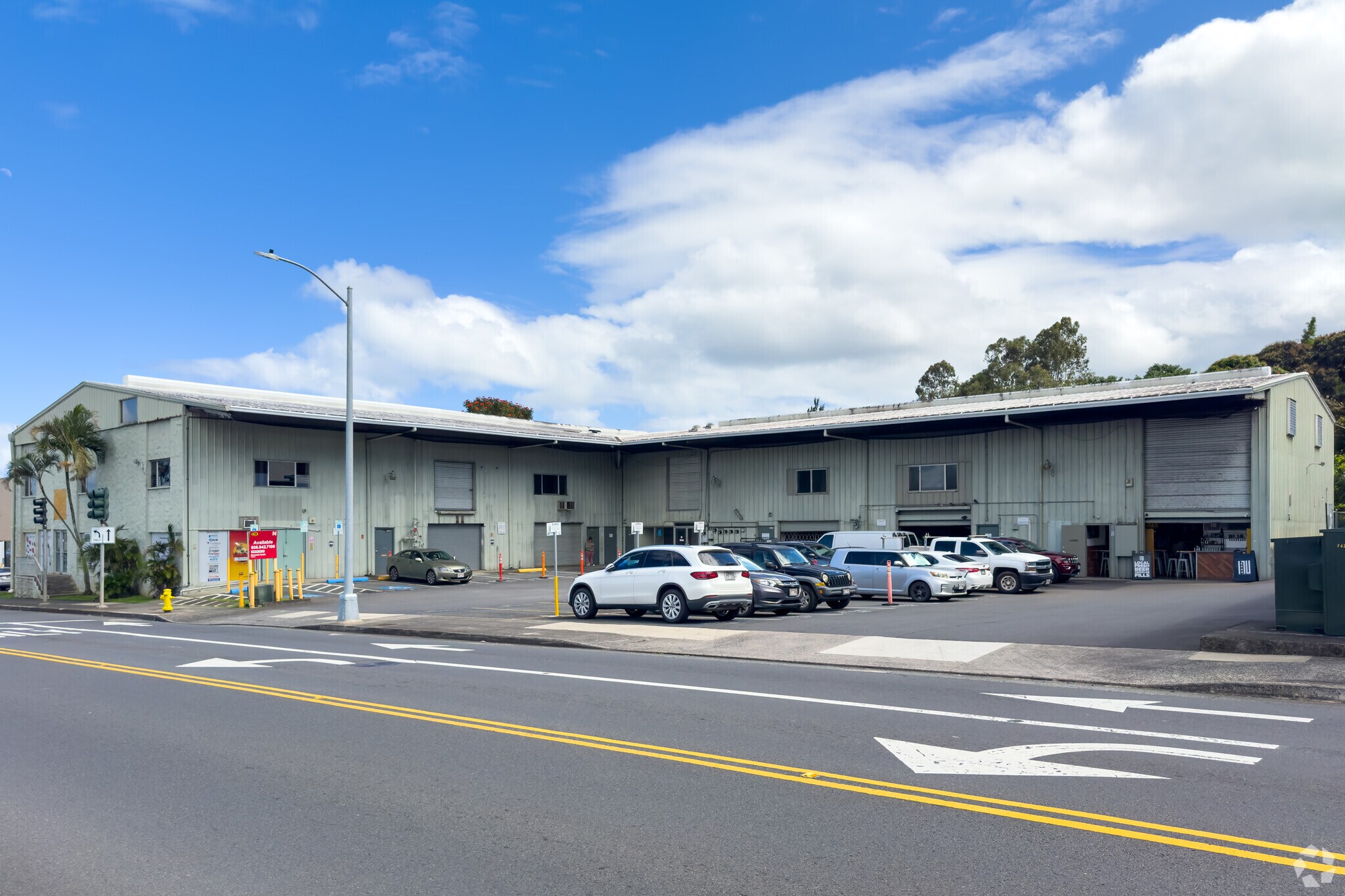 46-174 Kahuhipa St, Kāneohe, HI à louer Photo principale– Image 1 sur 5