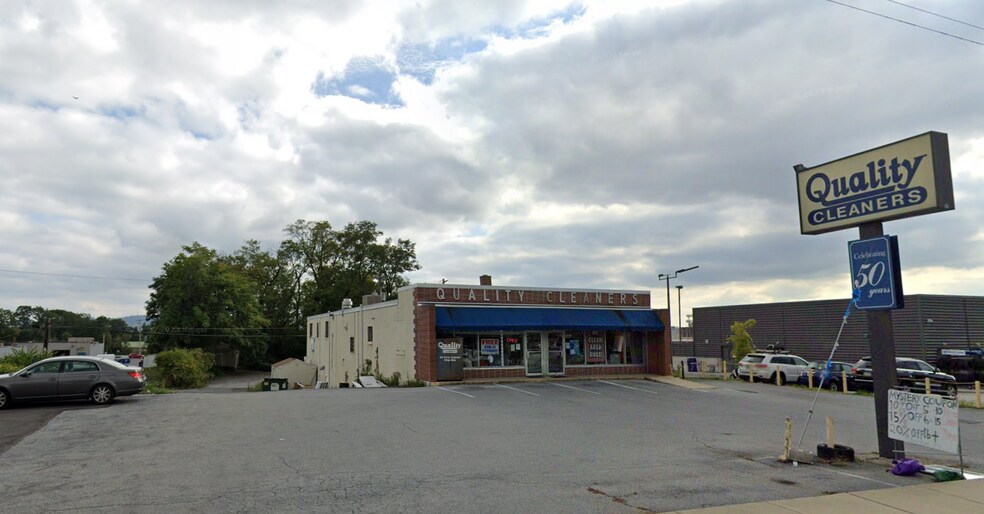1000 Market St, Lemoyne, PA à vendre - Photo de l’immeuble – Image 2 sur 5