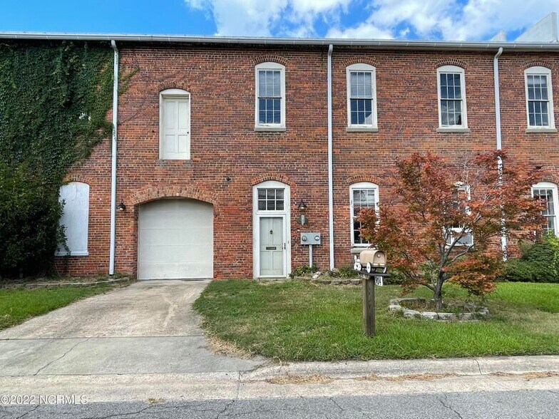 904 W 3rd St, Washington, NC à vendre - Photo de l’immeuble – Image 1 sur 12