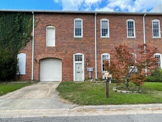Plus de détails pour 904 W 3rd St, Washington, NC - Bureau à vendre