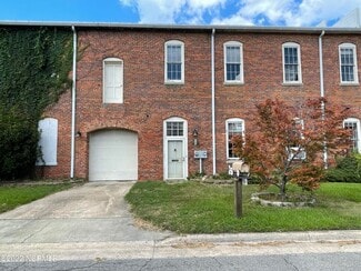 Plus de détails pour 904 W 3rd St, Washington, NC - Bureau à vendre
