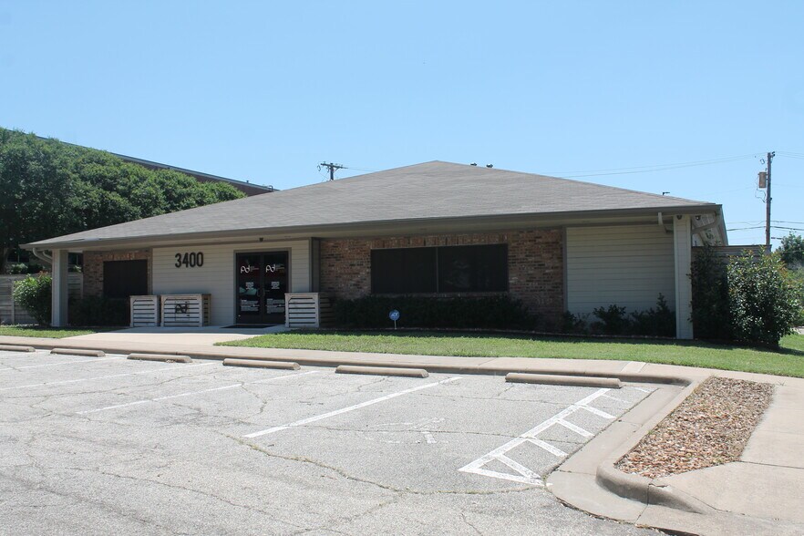 3400 Hillcrest Dr, Waco, TX à vendre - Photo de l’immeuble – Image 2 sur 19