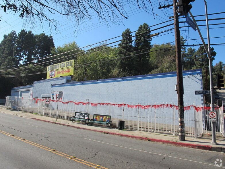 3077 Cahuenga Blvd W, Hollywood, CA à louer - Photo de l’immeuble – Image 2 sur 15