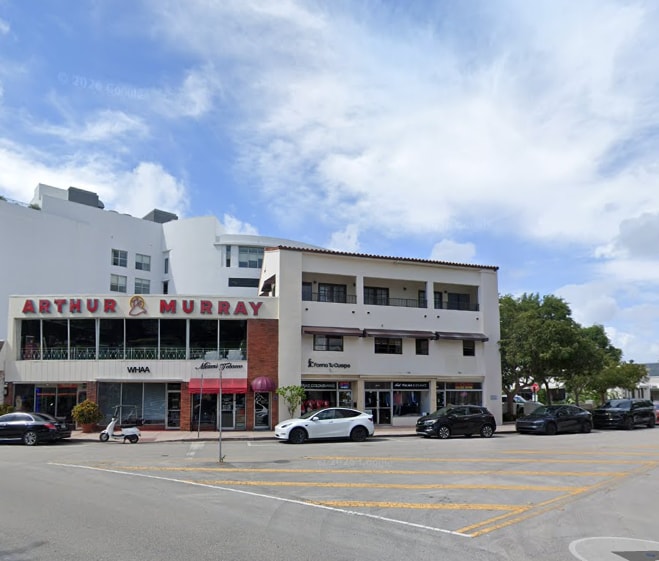 2910-2914 Ponce De Leon Blvd, Coral Gables, FL à louer Photo de l’immeuble– Image 1 sur 13