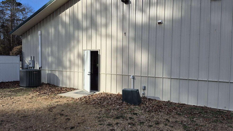 3465 Murphy Rd, Eastover, NC à louer - Photo de l’immeuble – Image 2 sur 6