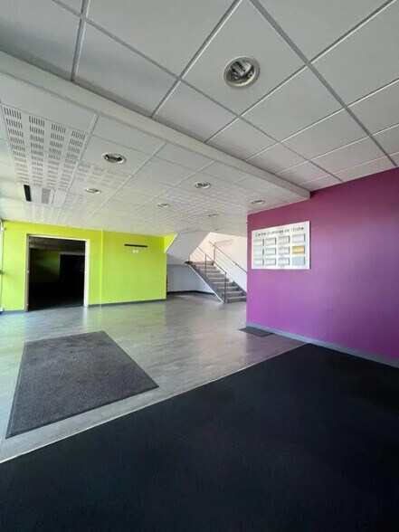 2 Rue De Thessalie, La Chapelle-sur-Erdre à louer - Photo de l’immeuble – Image 2 sur 9