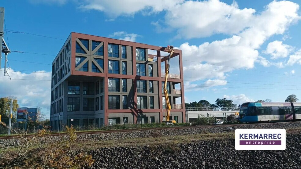Bureau dans La Chapelle-sur-Erdre à vendre - Photo de l’immeuble – Image 3 sur 5