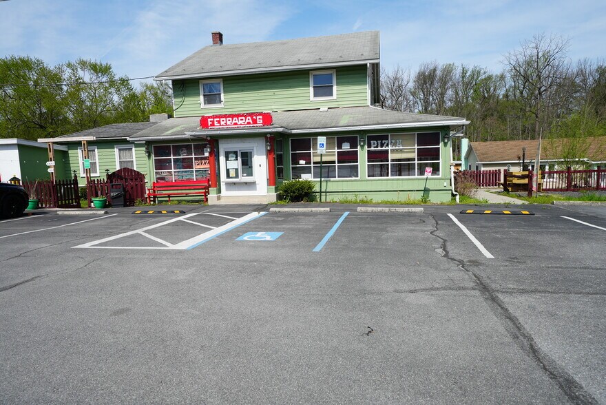 5704 Allentown Pike, Reading, PA à vendre - Photo de l’immeuble – Image 1 sur 14