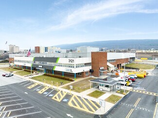 Plus de détails pour 3121 Pleasant Valley Blvd, Altoona, PA - Bureau/Local commercial, Local d'activités à louer