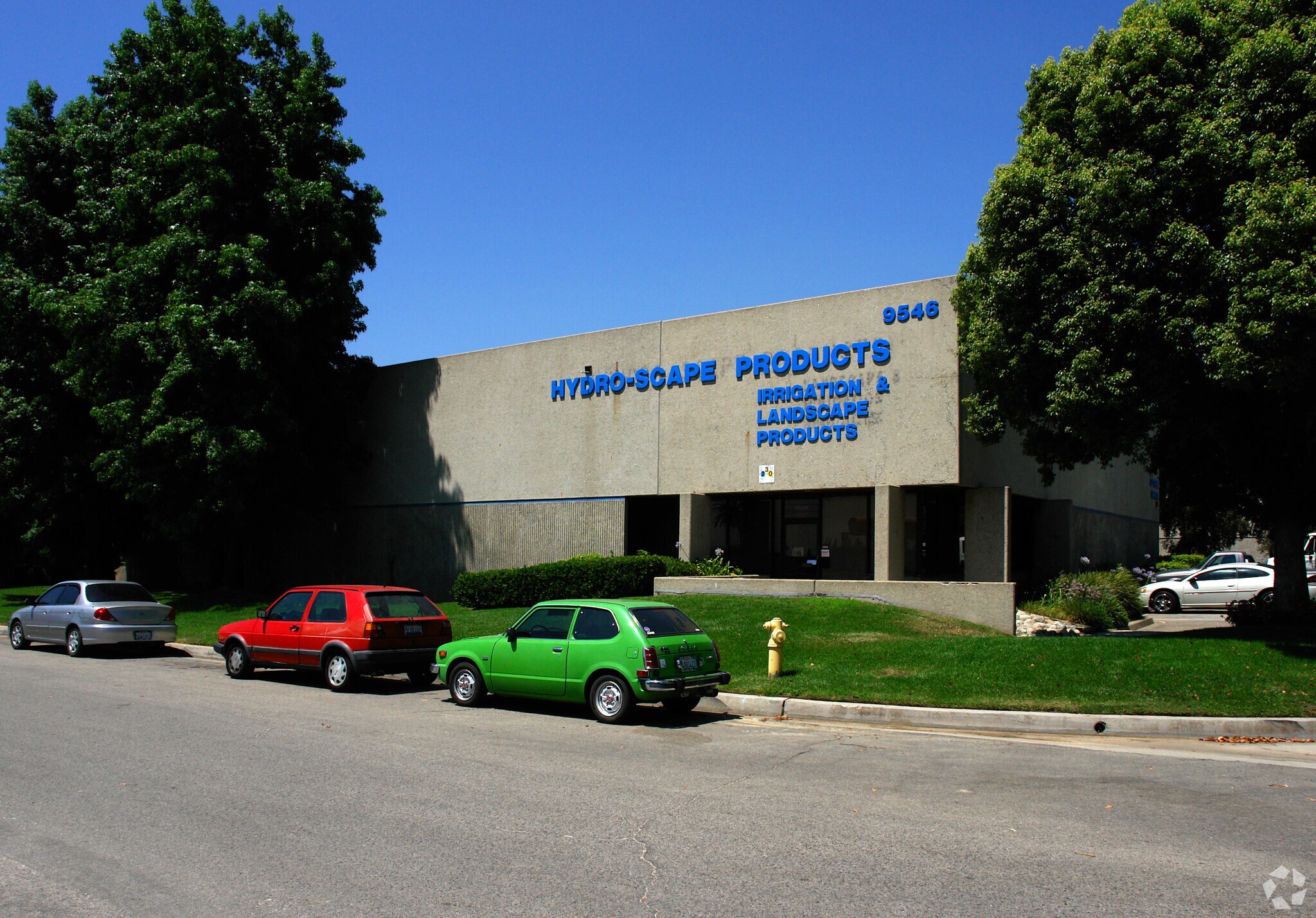 9580 Commerce Center Dr, Rancho Cucamonga, CA à louer Photo principale– Image 1 sur 6