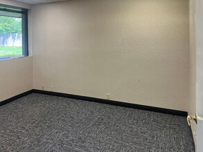 6800 78th Ave N, Brooklyn Park, MN à louer Photo intérieure– Image 1 sur 4