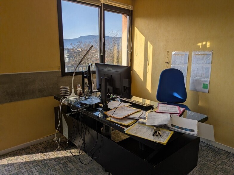 Bureau dans Barberaz à louer - Photo de l’immeuble – Image 3 sur 12