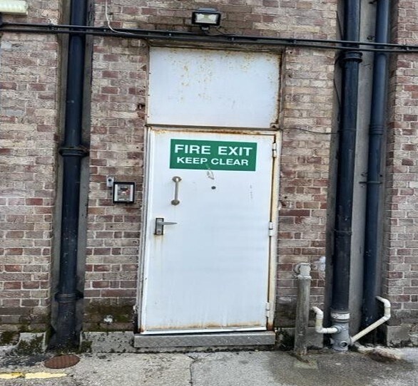 15-21 Old Town St, Plymouth à louer - Photo de l’immeuble – Image 3 sur 3