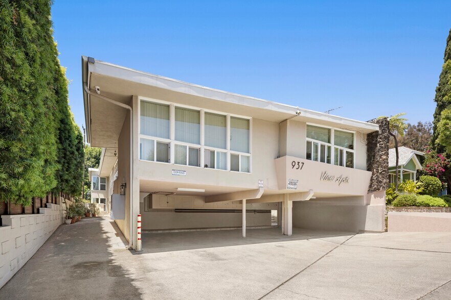 937 Hilldale Ave, West Hollywood, CA à vendre - Photo de l’immeuble – Image 1 sur 10