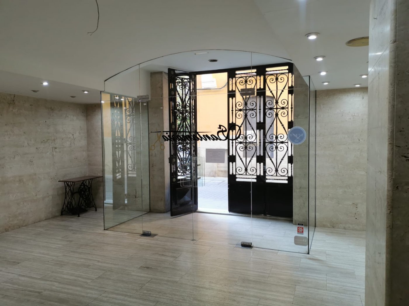 Local commercial dans Ontinyent à louer Photo de l’immeuble– Image 1 sur 6