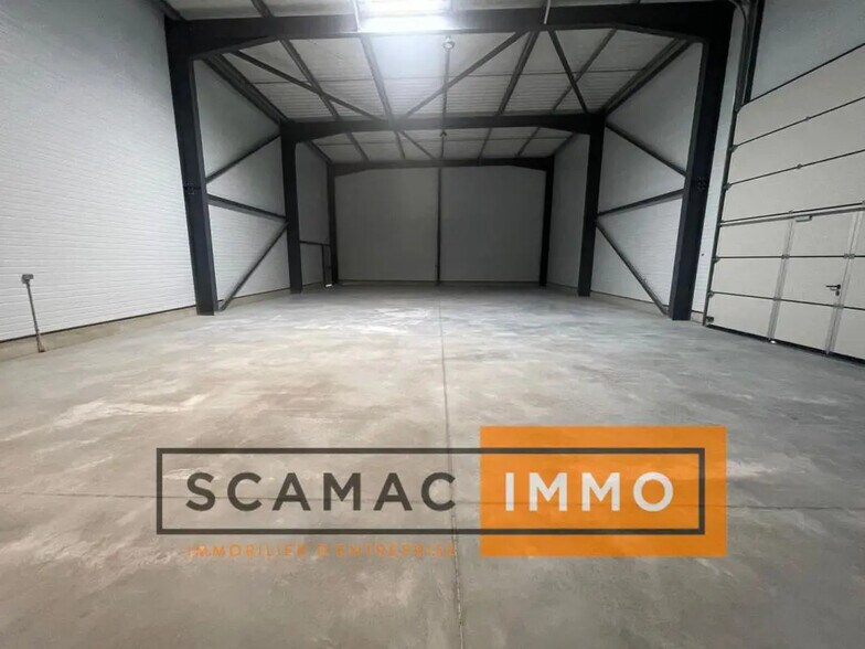 Industriel/Logistique dans Lambesc à louer - Photo de l’immeuble – Image 2 sur 8