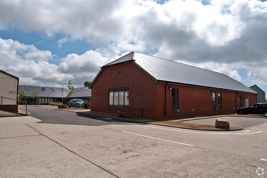 Vinnetrow Rd, Chichester à vendre - Photo de l’immeuble – Image 3 sur 4