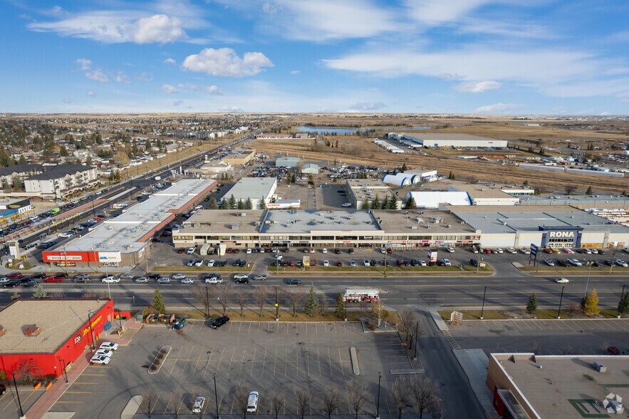 1830 52nd St SE, Calgary, AB à louer - Aérien – Image 1 sur 11