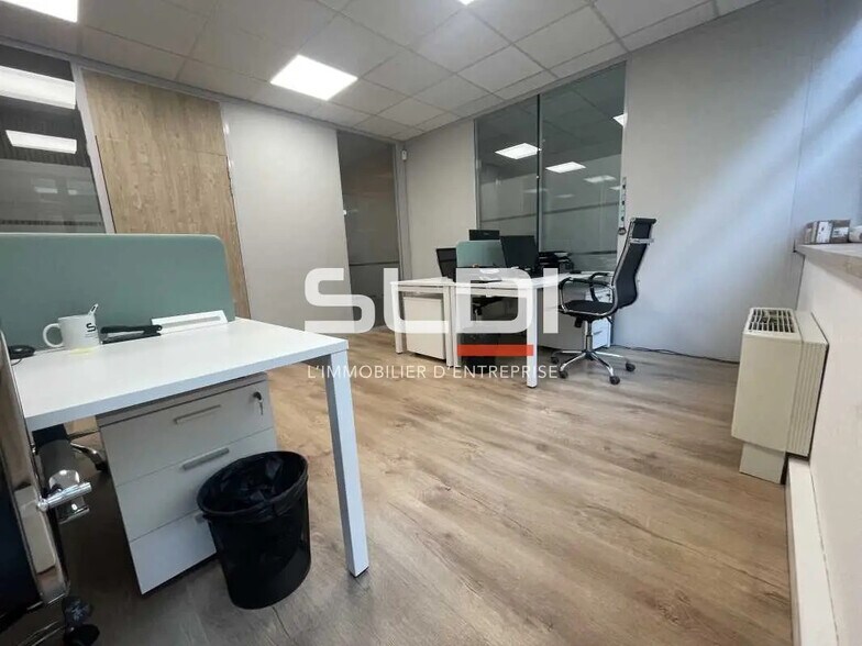 Bureau dans Lyon à louer - Photo de l’immeuble – Image 1 sur 5