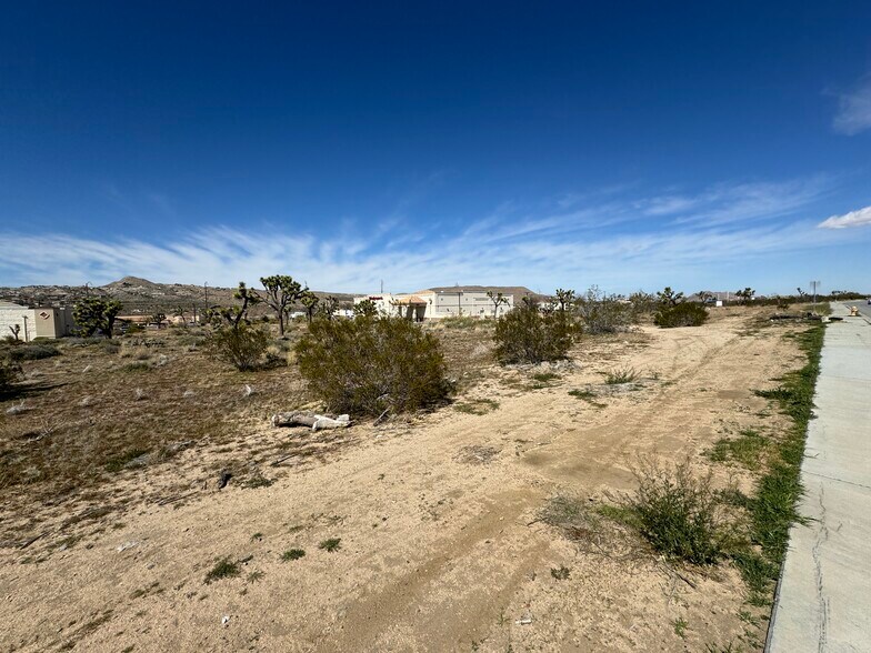 0 Balsa Avenue, Yucca Valley, CA à vendre - Photo de la construction – Image 2 sur 8