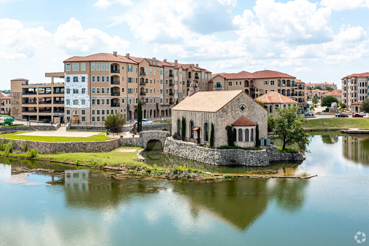6675 Mediterranean Dr, McKinney, TX à louer Photo principale– Image 1 sur 61