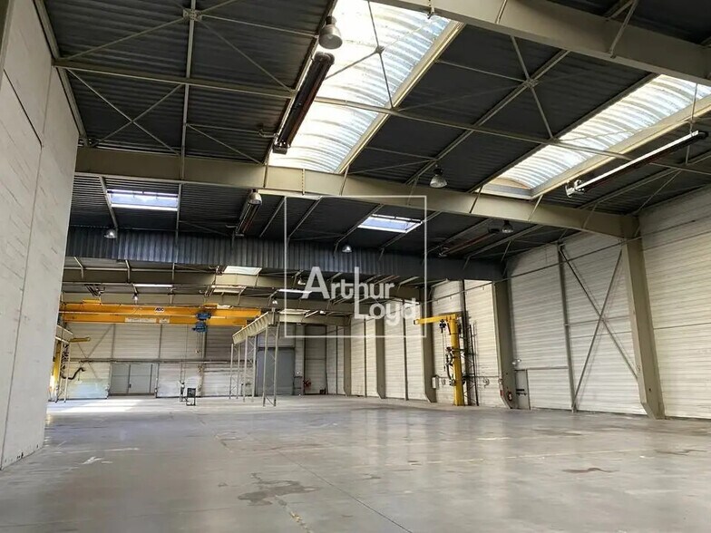 Bureau dans Lisses à louer - Photo intérieure – Image 2 sur 13