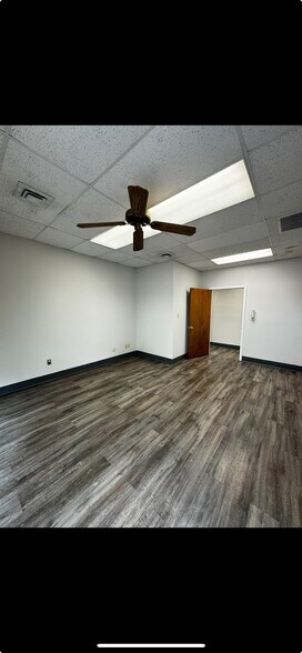 131-151 Jefferson Davis Blvd, Natchez, MS à vendre - Photo intérieure – Image 3 sur 6