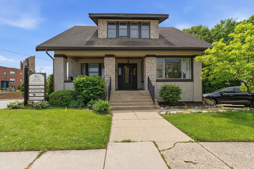 1028 E Colfax Ave, South Bend, IN à vendre - Photo de l’immeuble – Image 1 sur 30