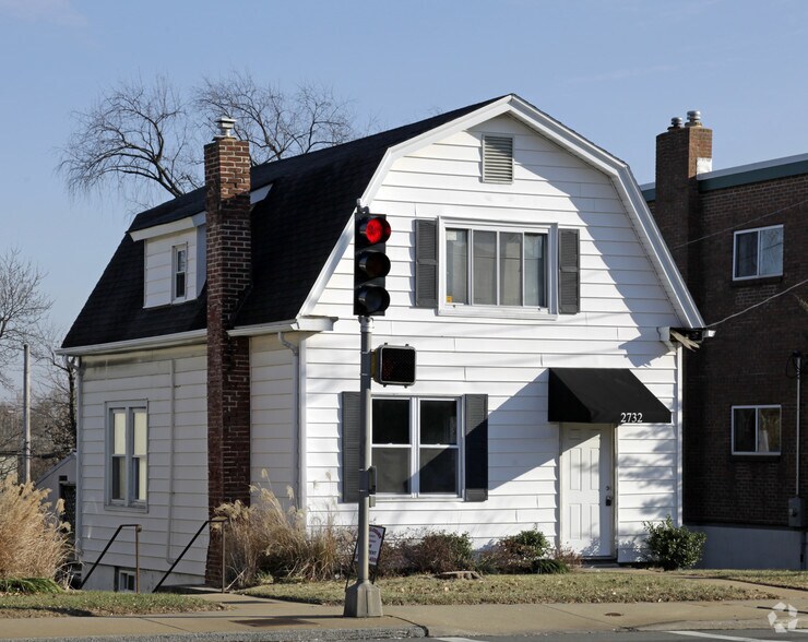 2732 S Brentwood Blvd, Brentwood, MO à louer - Photo de l’immeuble – Image 2 sur 5