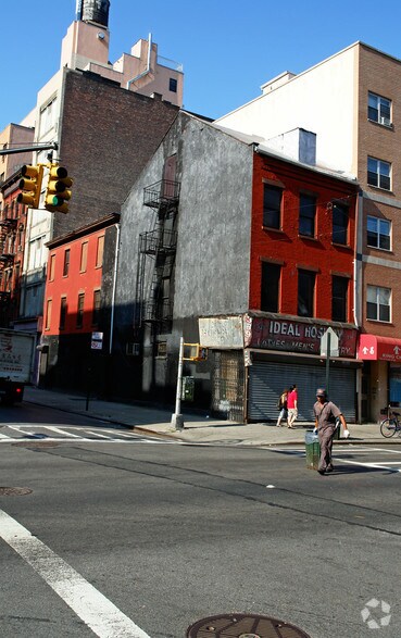 57 Ludlow St, New York, NY à vendre - Photo de l’immeuble – Image 2 sur 11