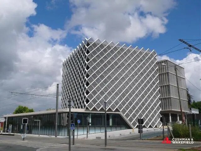 Bureau dans Lormont à louer Photo de l’immeuble– Image 1 sur 9