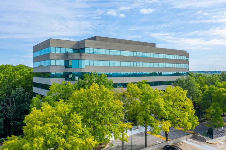 565 Marriott Dr, Nashville, TN à louer - Photo principale – Image 1 sur 17