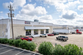 Plus de détails pour 6303-6323 Brookhill Dr, Houston, TX - Industriel/Logistique à louer