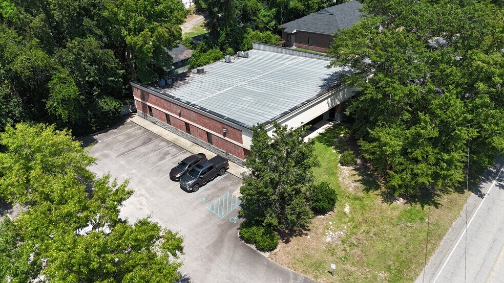 305 Stoneridge Dr, Columbia, SC à vendre - Photo de l’immeuble – Image 3 sur 25