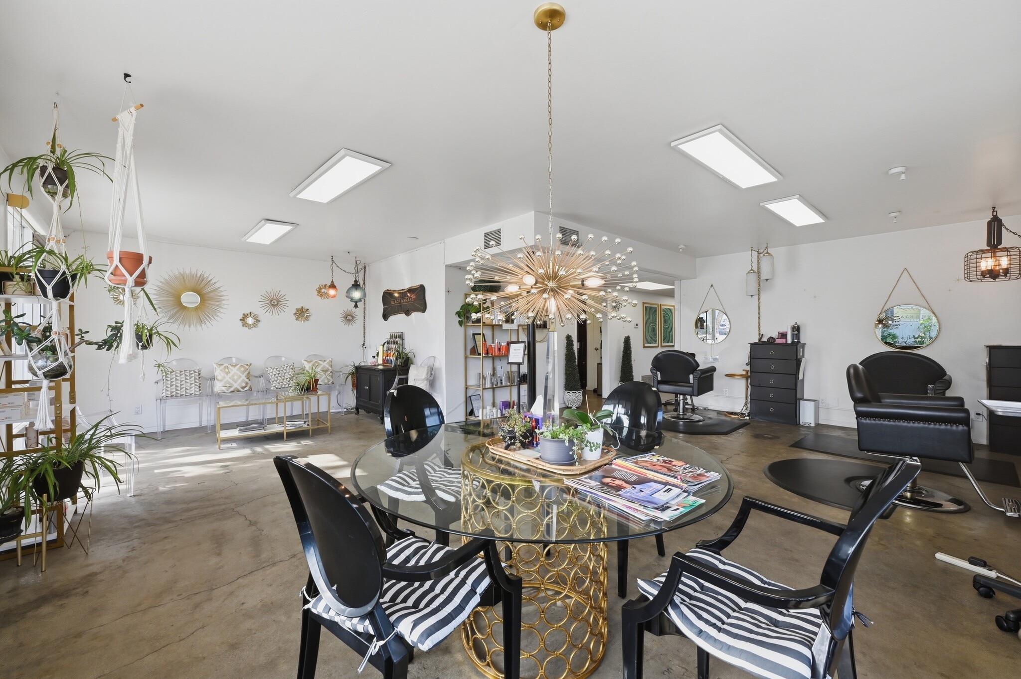 2727 Roosevelt St, Carlsbad, CA à louer Photo intérieure– Image 1 sur 1