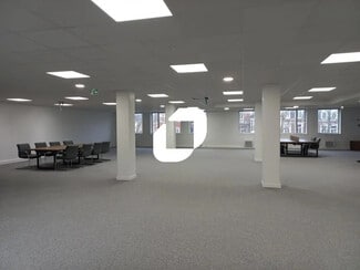 Plus de détails pour 84 Boulevard Du Général Leclerc, Roubaix - Bureau à vendre