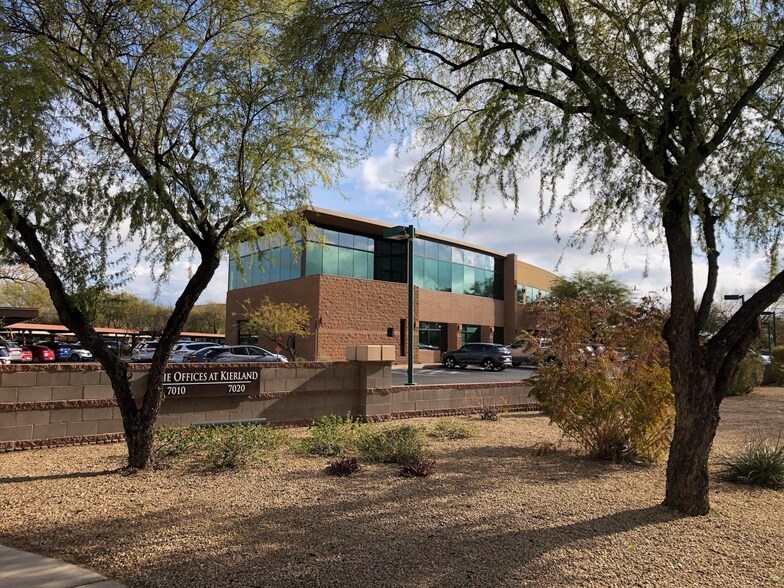 7010 E Acoma, Scottsdale, AZ à louer - Photo de l’immeuble – Image 1 sur 19