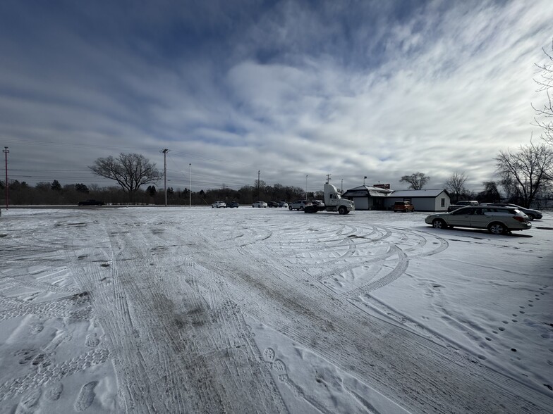 5873 S Division Ave, Grand Rapids, MI à louer - Photo de l’immeuble – Image 3 sur 5