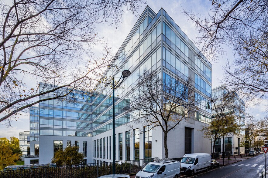 34/40 Rue Henri Barbusse, Gennevilliers à louer - Photo de l’immeuble – Image 3 sur 3