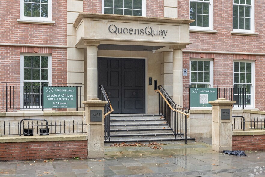 33-35 Queen Sq, Bristol à louer - Photo de l’immeuble – Image 2 sur 3